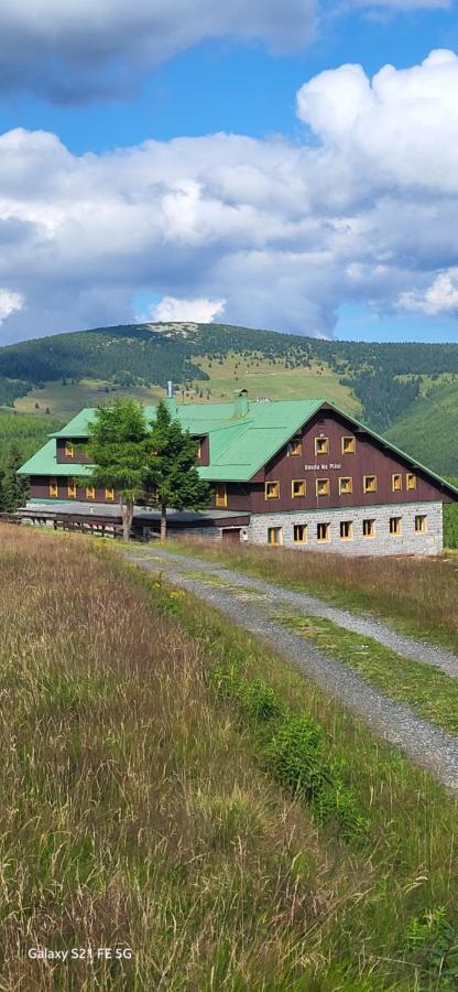 Хостел Bouda Na Plani - Horska Bouda Шпіндлерув-Млин Екстер'єр фото